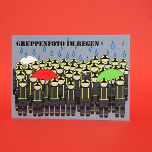 "Gruppenfoto im Regen" Feuerwehrpostkarte A6